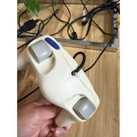 Lot of Retro Gaming Cables and Controller - Picture 4 of 11